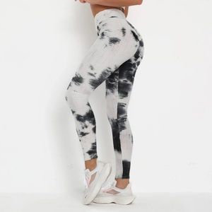 O To S Multicolor Tie Dye Ruched Butt 